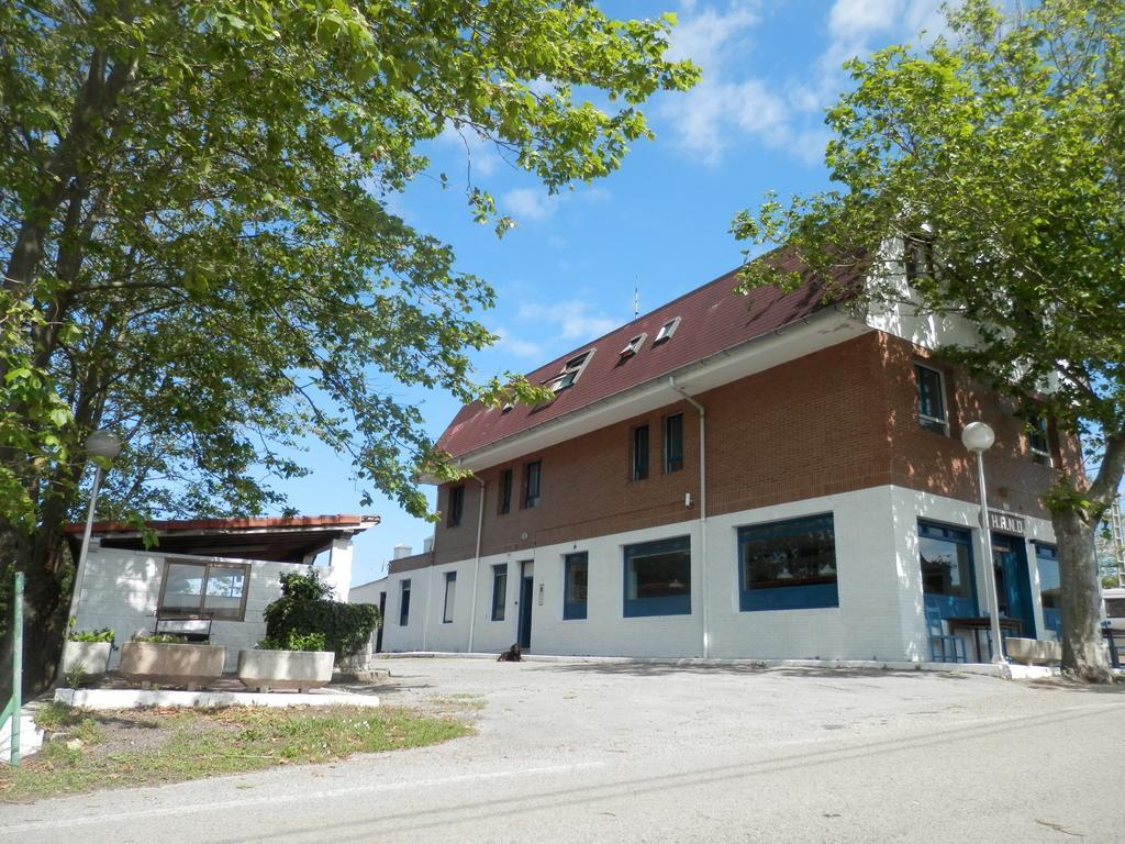 H.A.N.D Surf Hostel Langre  Exteriör bild